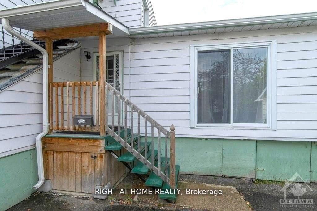 333 Levis Avenue photo 4