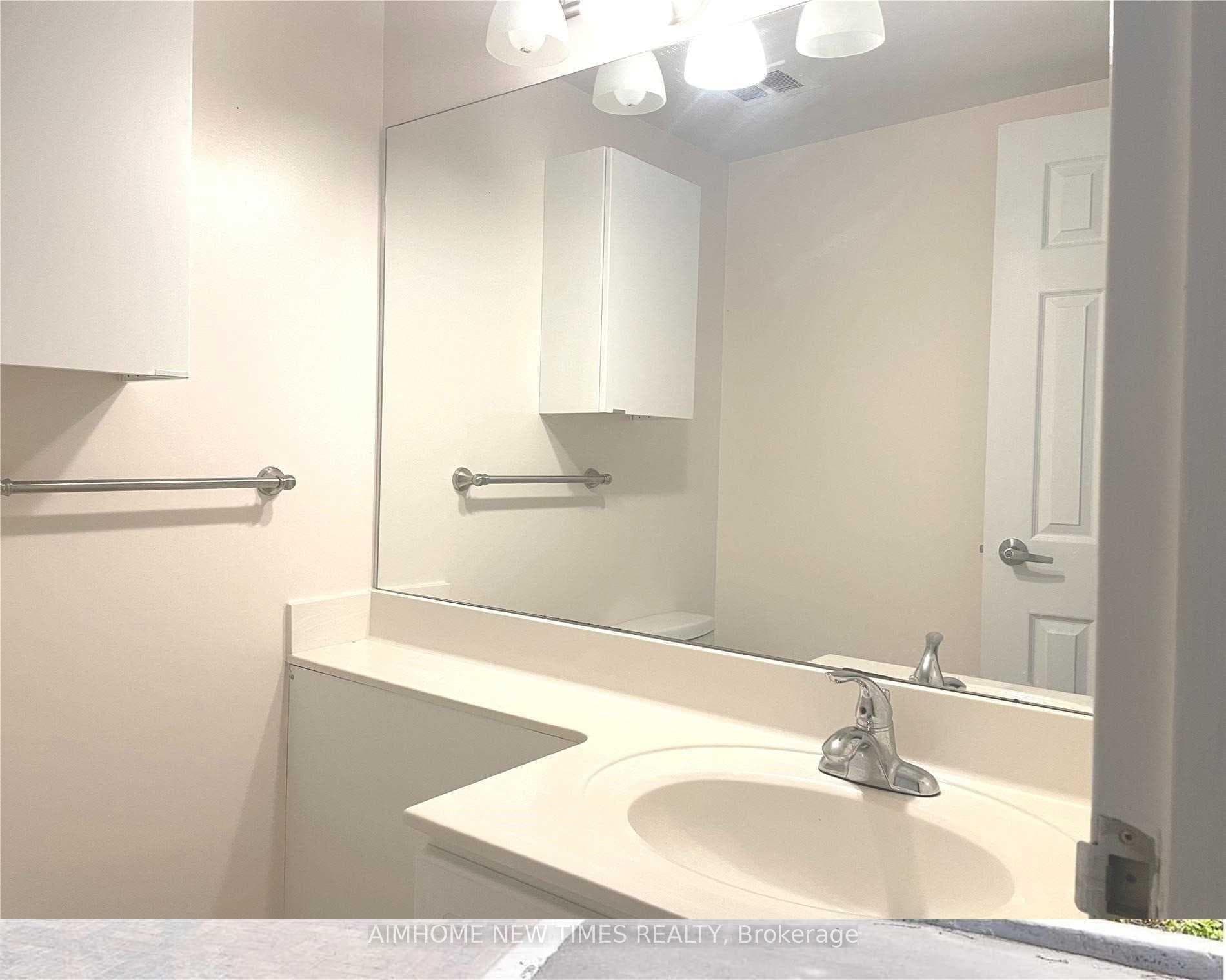 30 Fashion Roseway Way Unit 413E photo 7