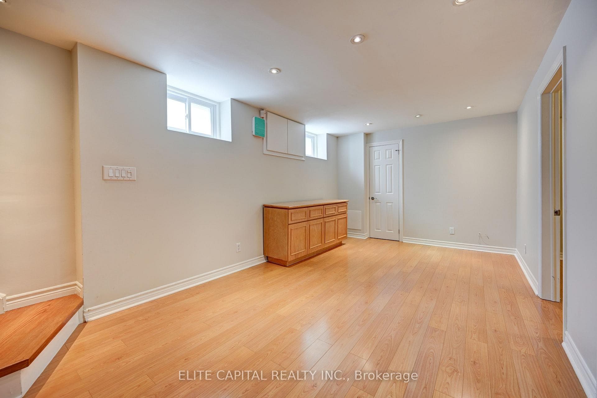 171 Canlish Road photo 23