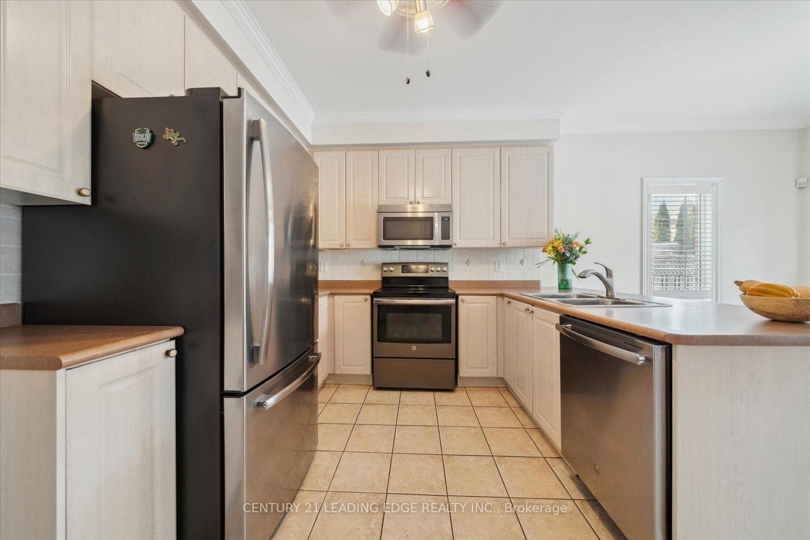 84 Snowy Meadow Avenue photo 11