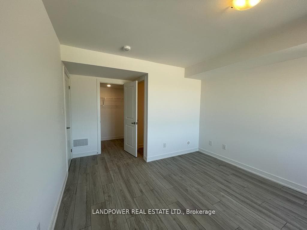 52 Appletree Lane photo 8