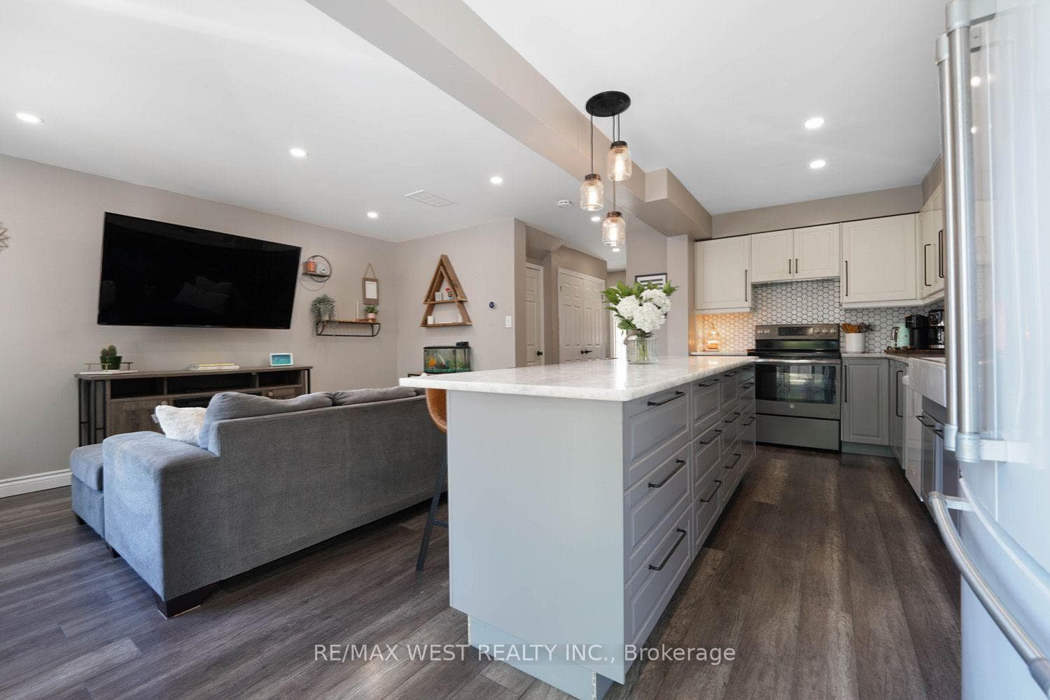 1 Johanna Drive photo 9