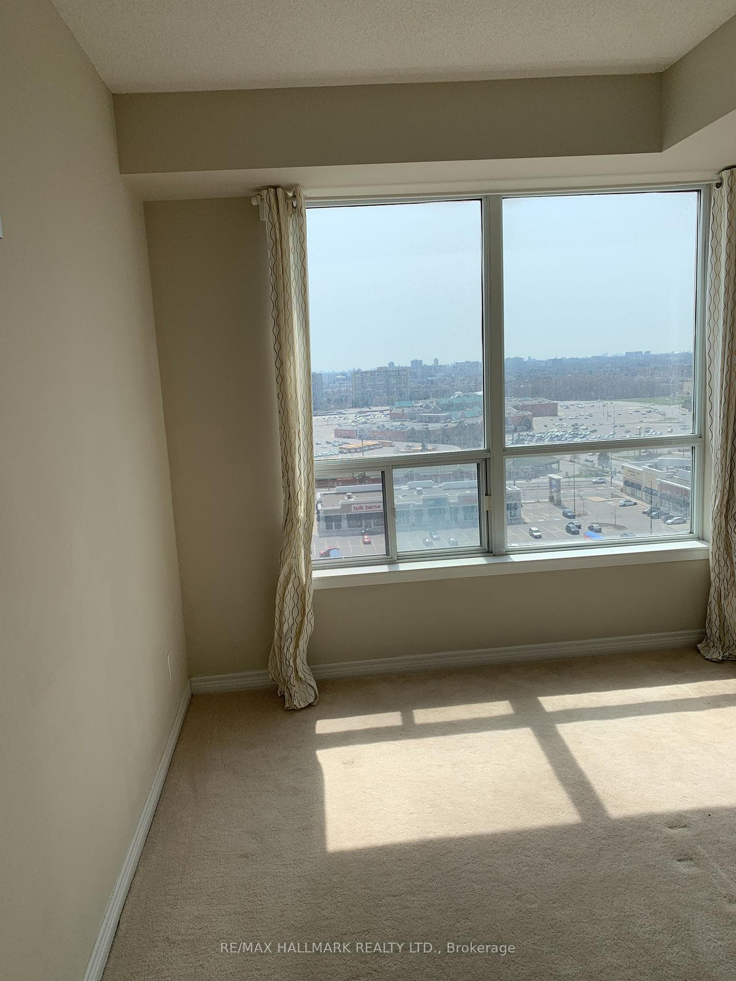 15 North Park Road Unit 1601 photo 8