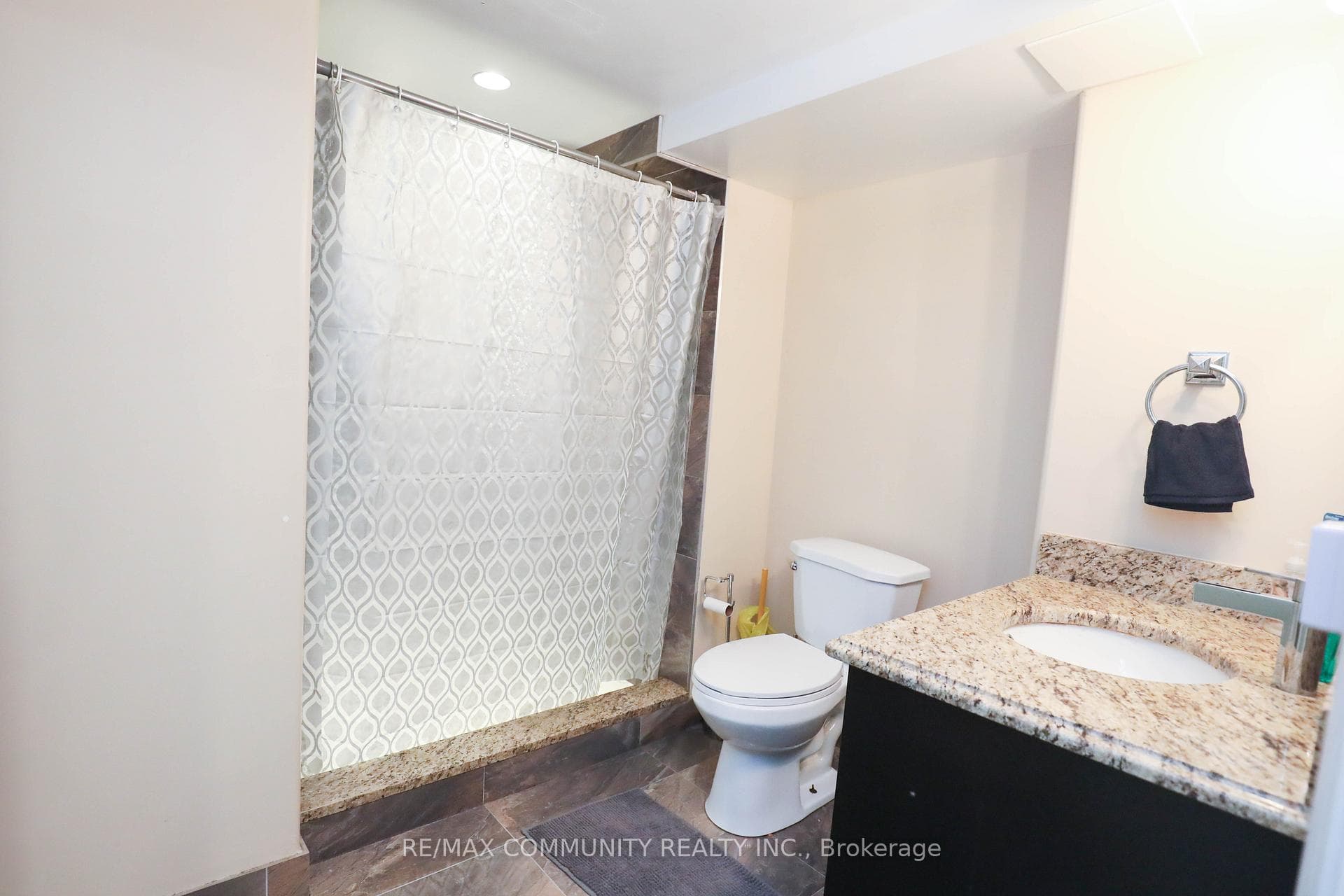 3 Durness Avenue photo 16