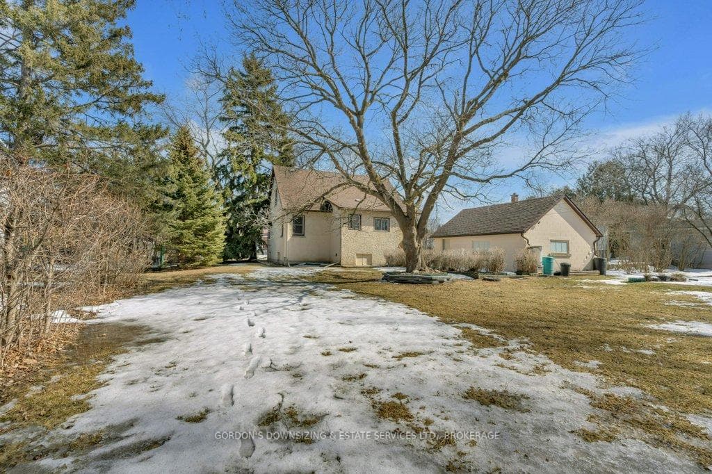 90 Hillendale Avenue photo 36
