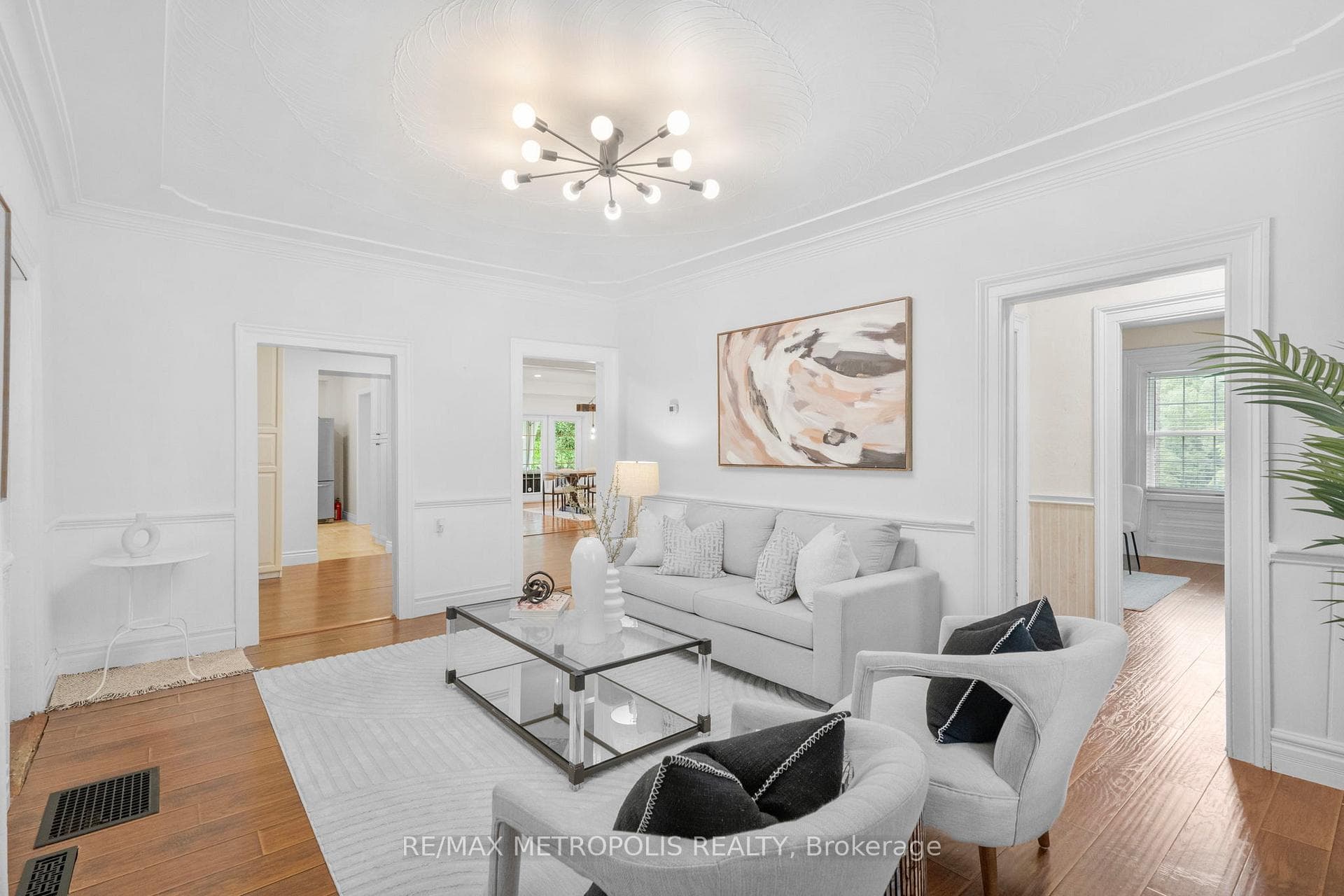 14537 Woodbine Avenue photo 19