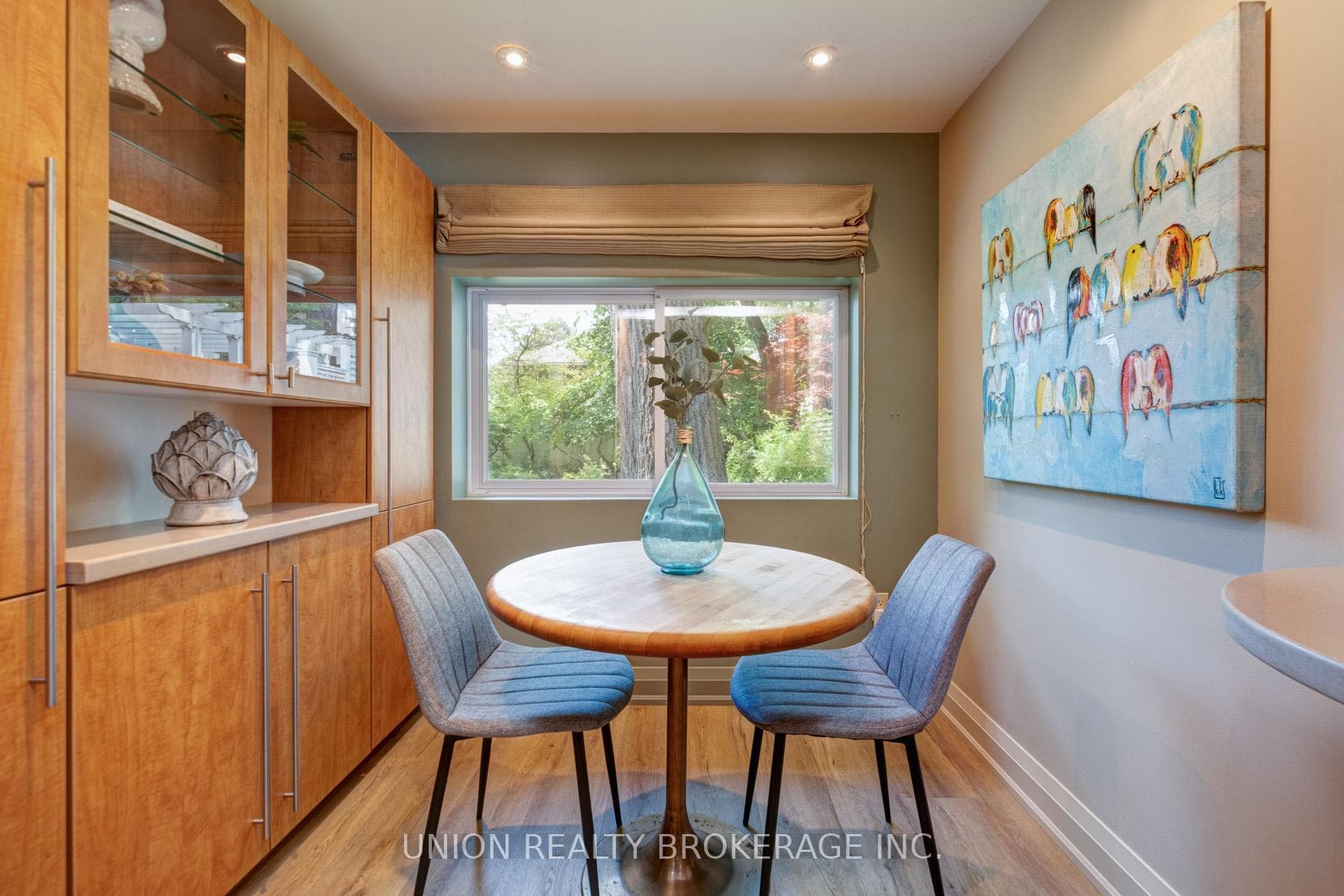 16 Fallingbrook Road photo 9