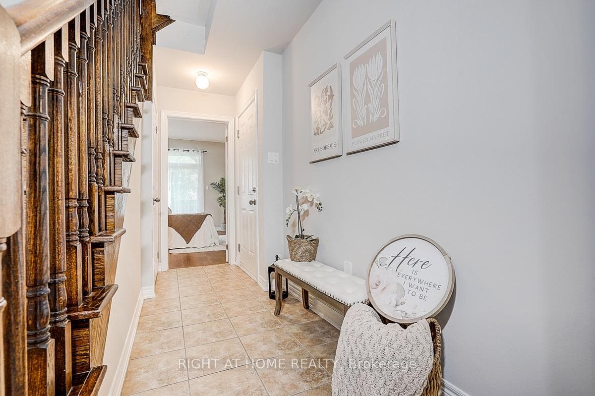 151 Silverwood Avenue Unit 15 photo 5