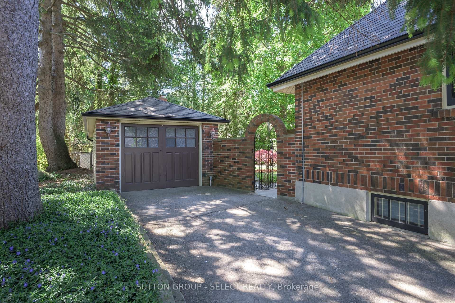 187 Devonshire Avenue photo 4