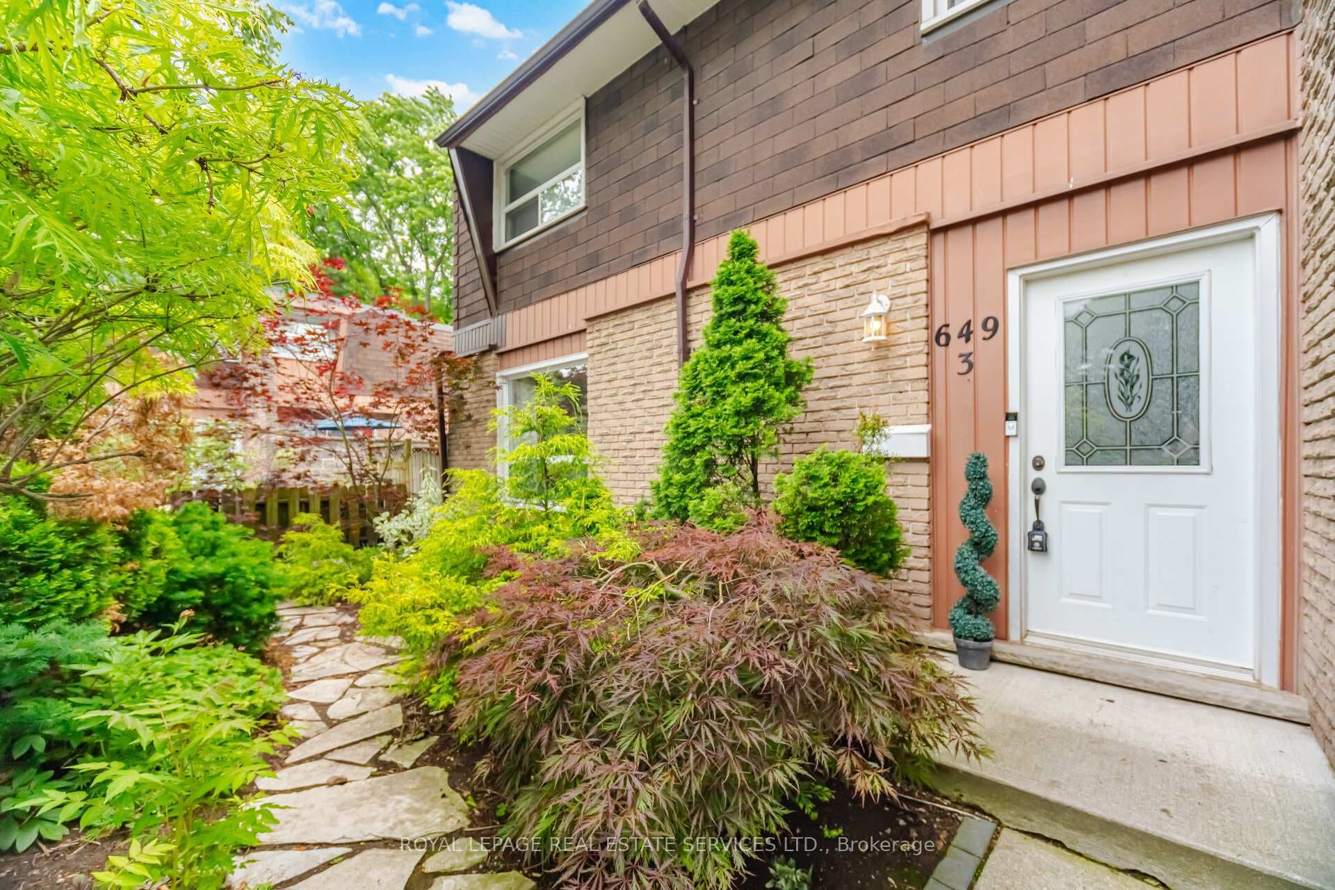 649 Francis Road Unit 3 photo 1