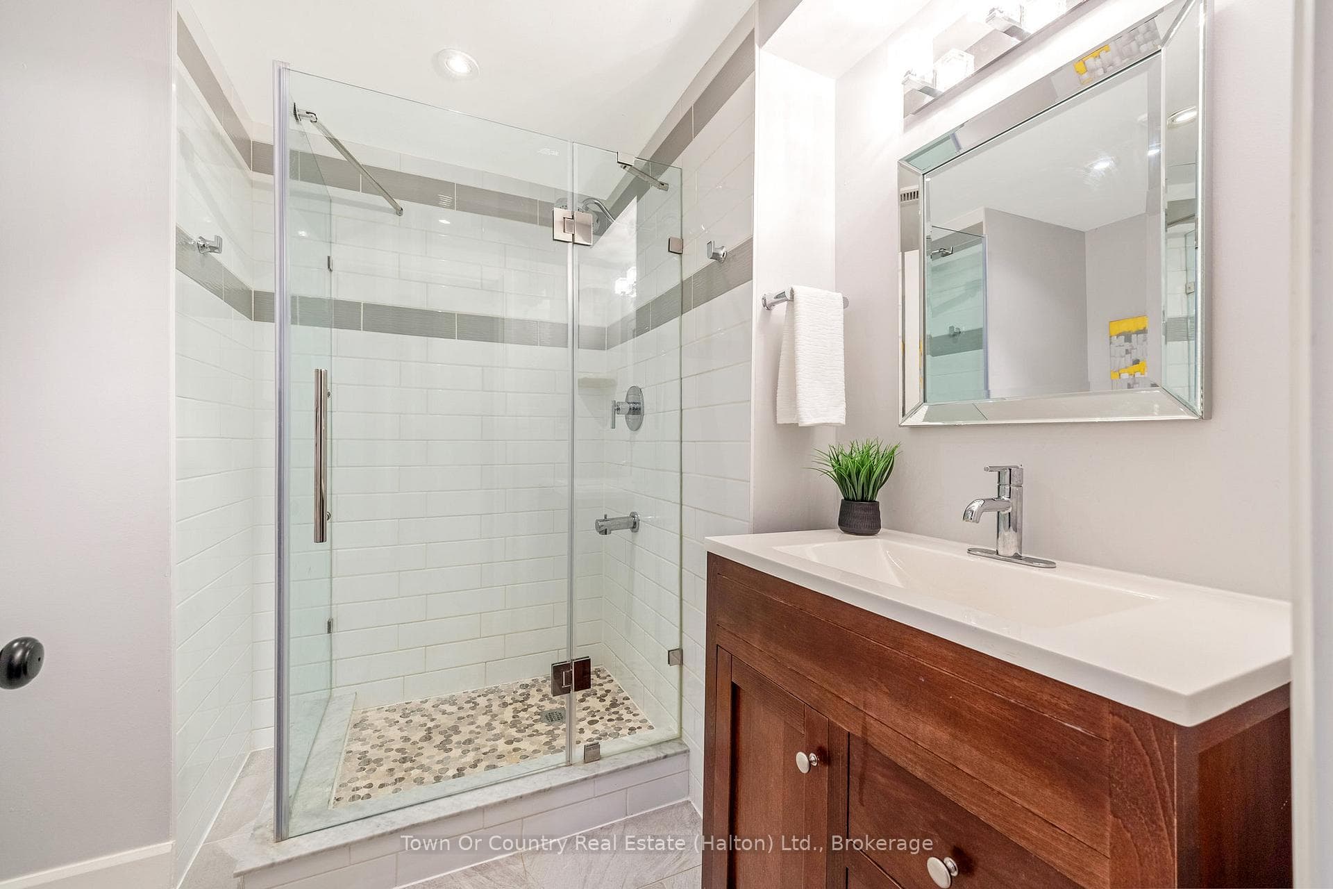 472 White Drive photo 38