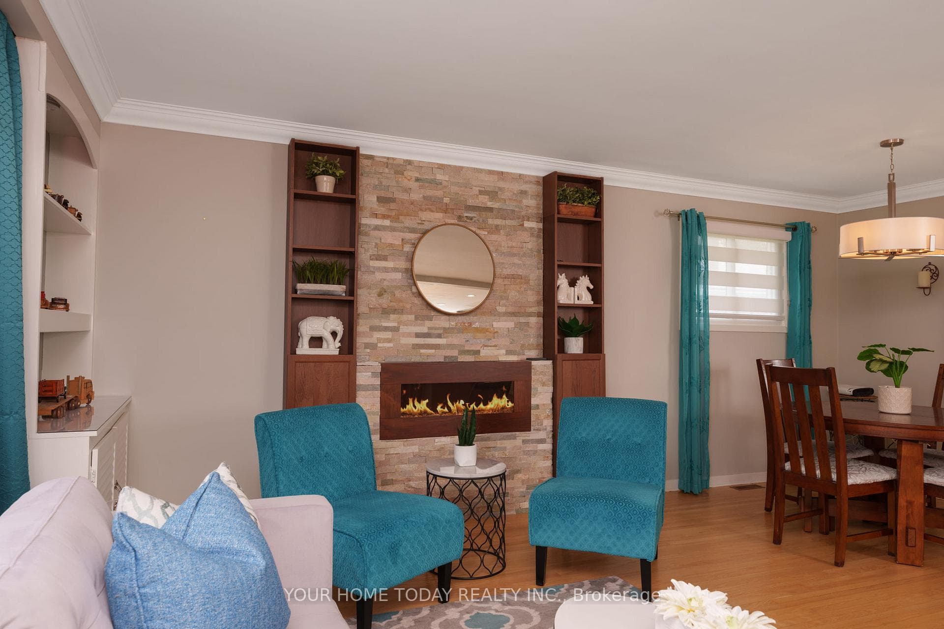 64 Greystone Crescent photo 7