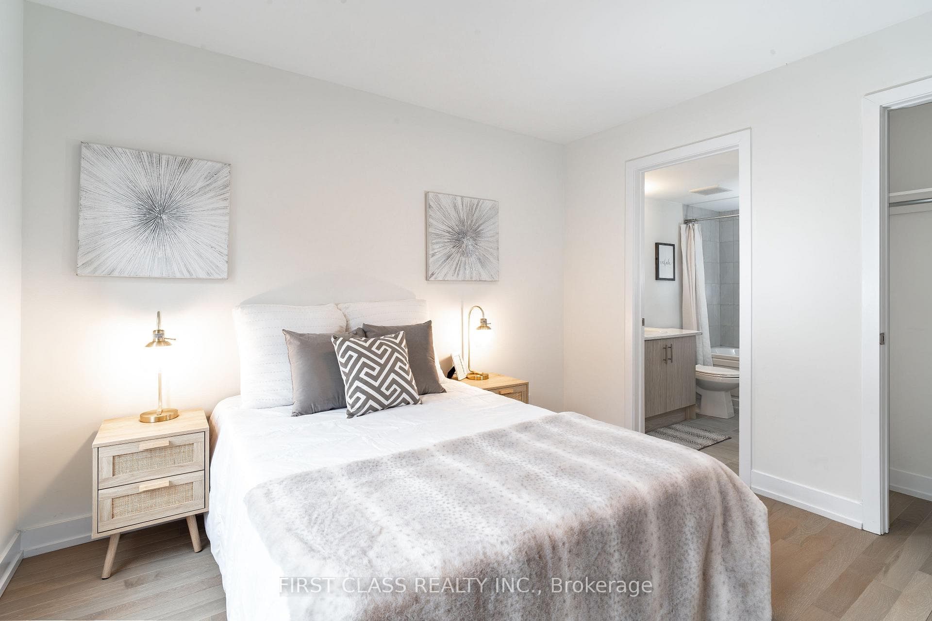 15 Guardhouse Crescent photo 39