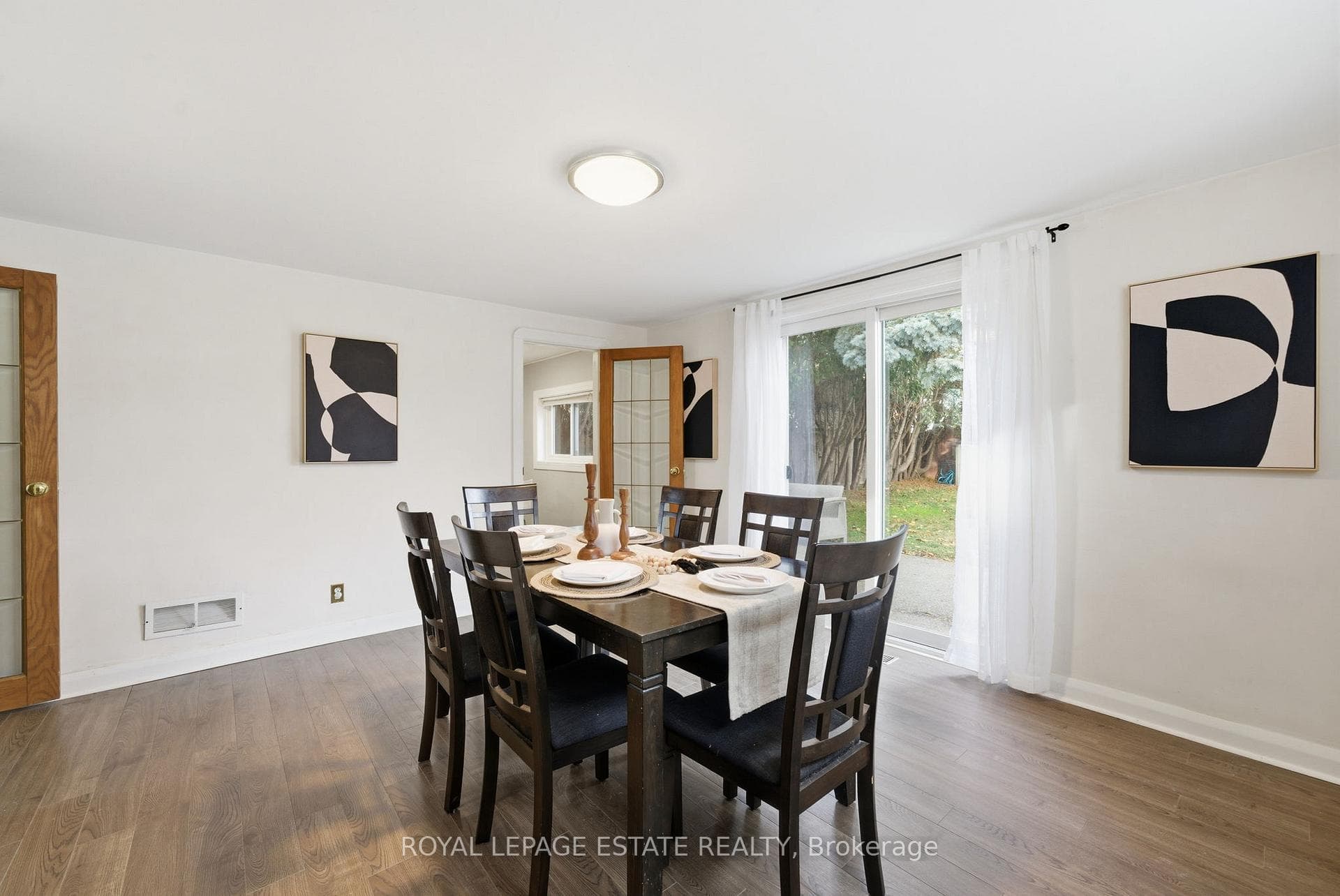 349 Oshawa Boulevard photo 9