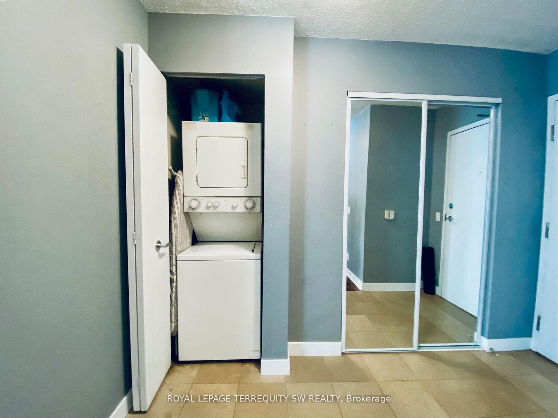 373 Front Street Unit 2010 photo 6