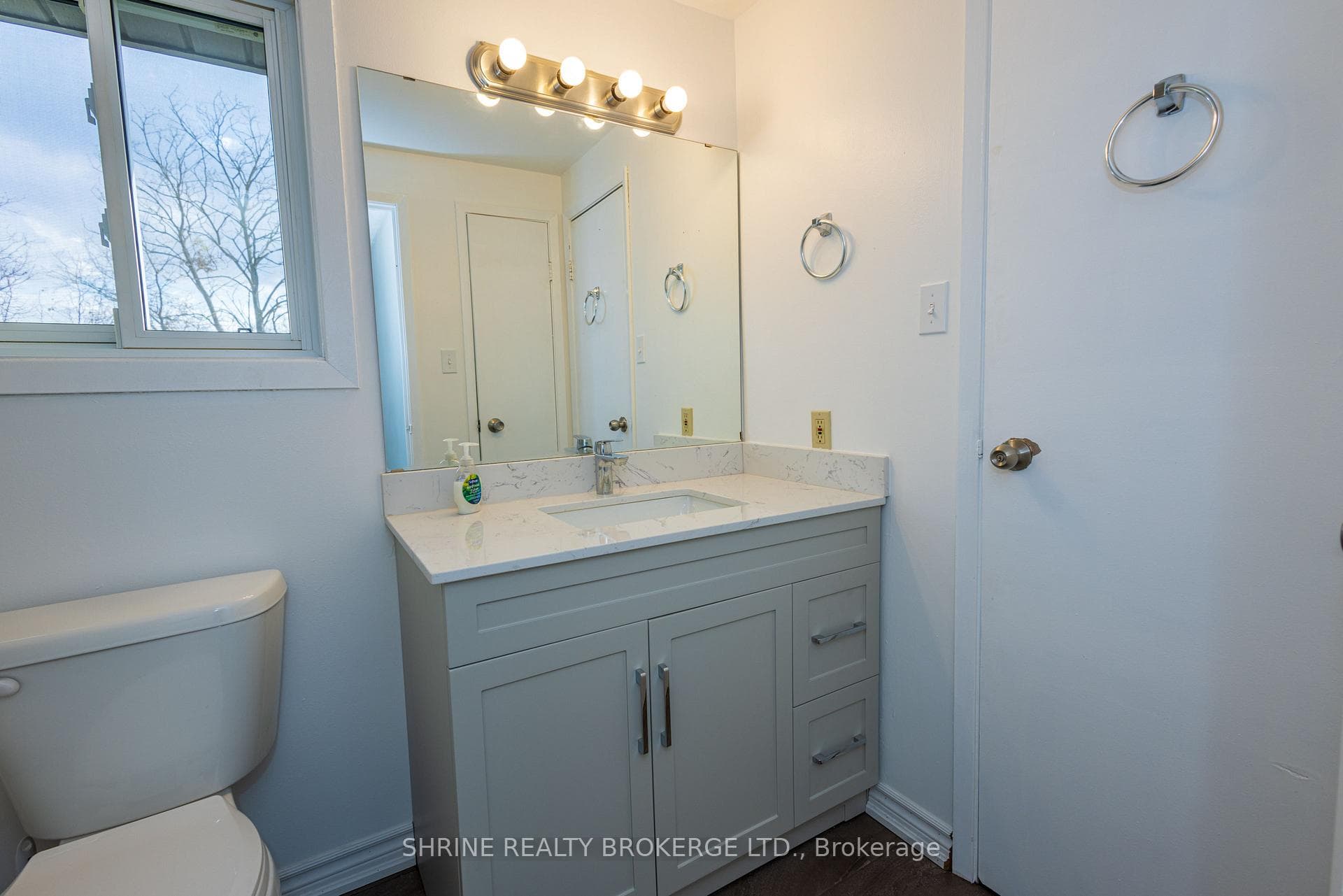490 Third Street Unit 15 photo 32
