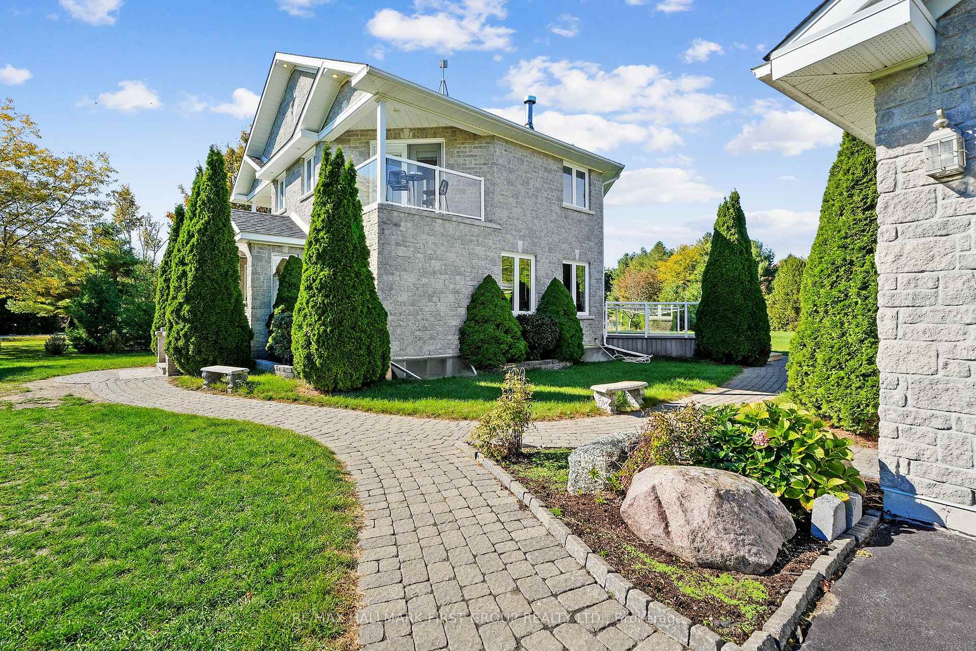 282 Lakeshore Road photo 44