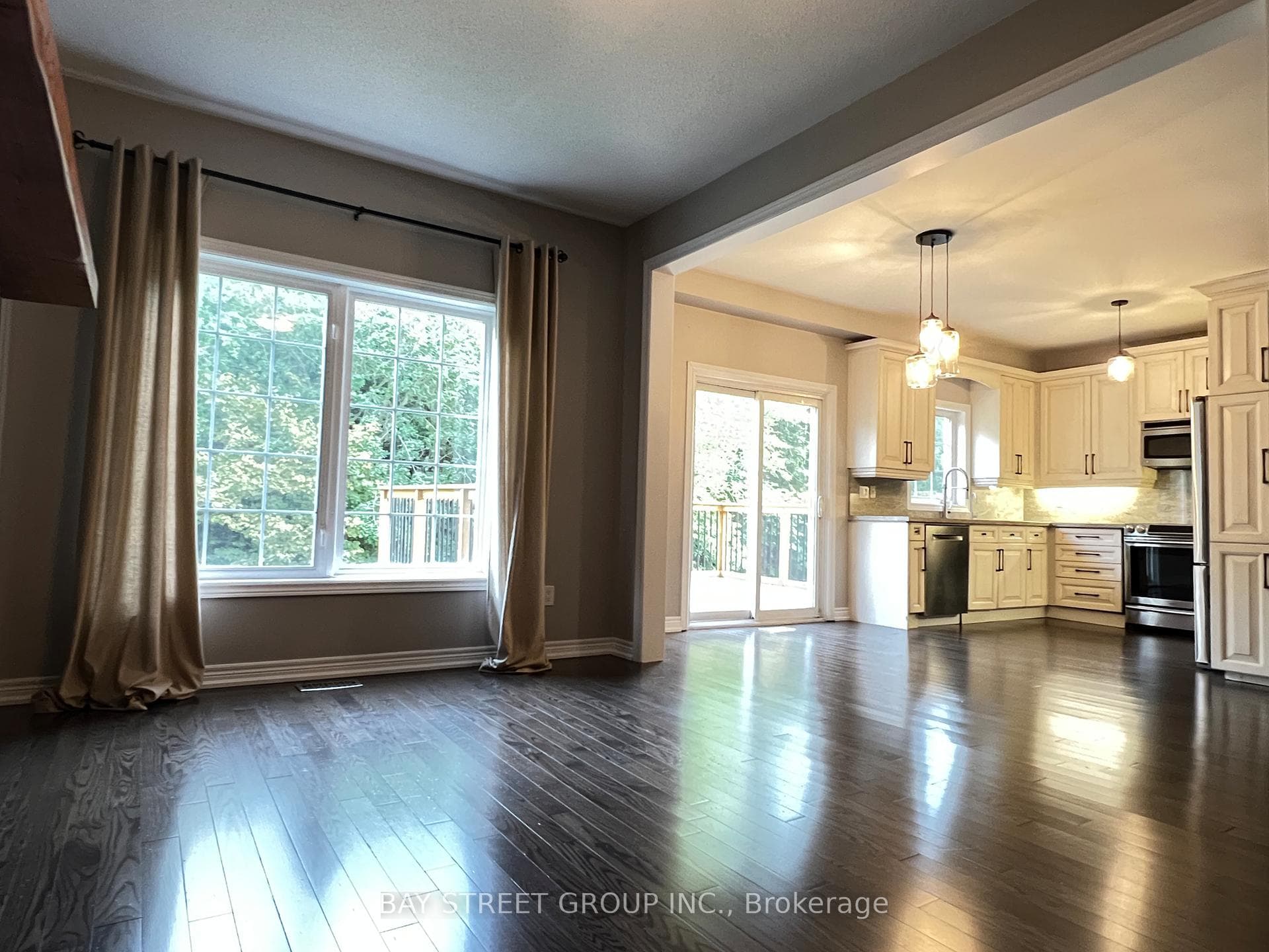 430 Hoover Park Drive photo 5