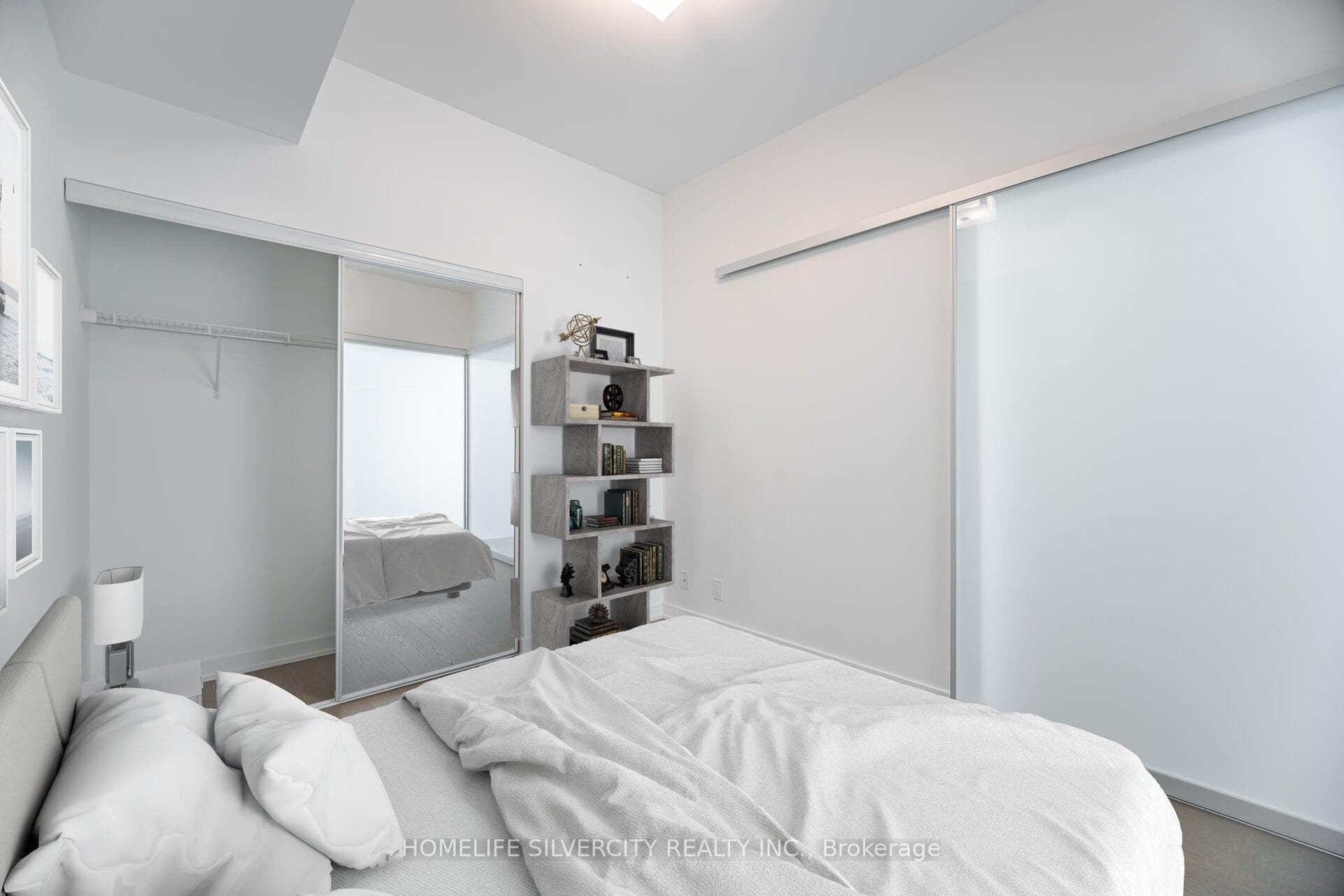 15 Beverley Street Unit 506 photo 16
