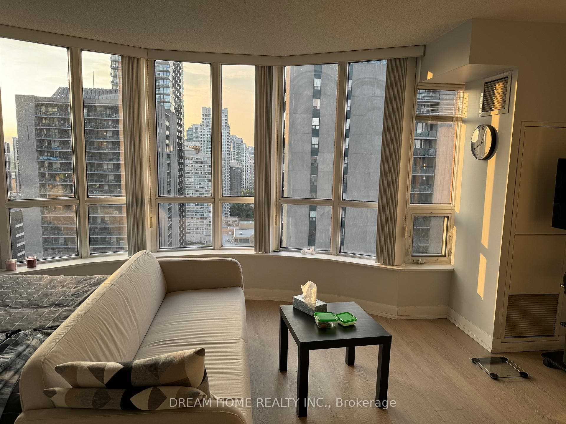 33 Sheppard Avenue Unit 2609 photo 4