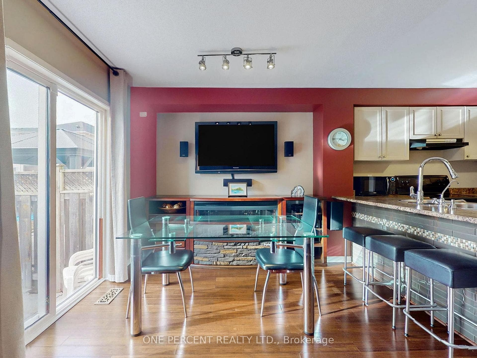 106 Robideau Place photo 10