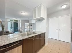 816 Lansdowne Avenue Unit 826 photo 5