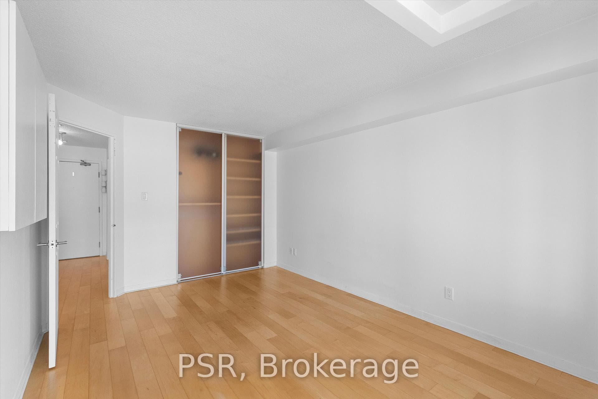 801 King Street Unit 919 photo 15