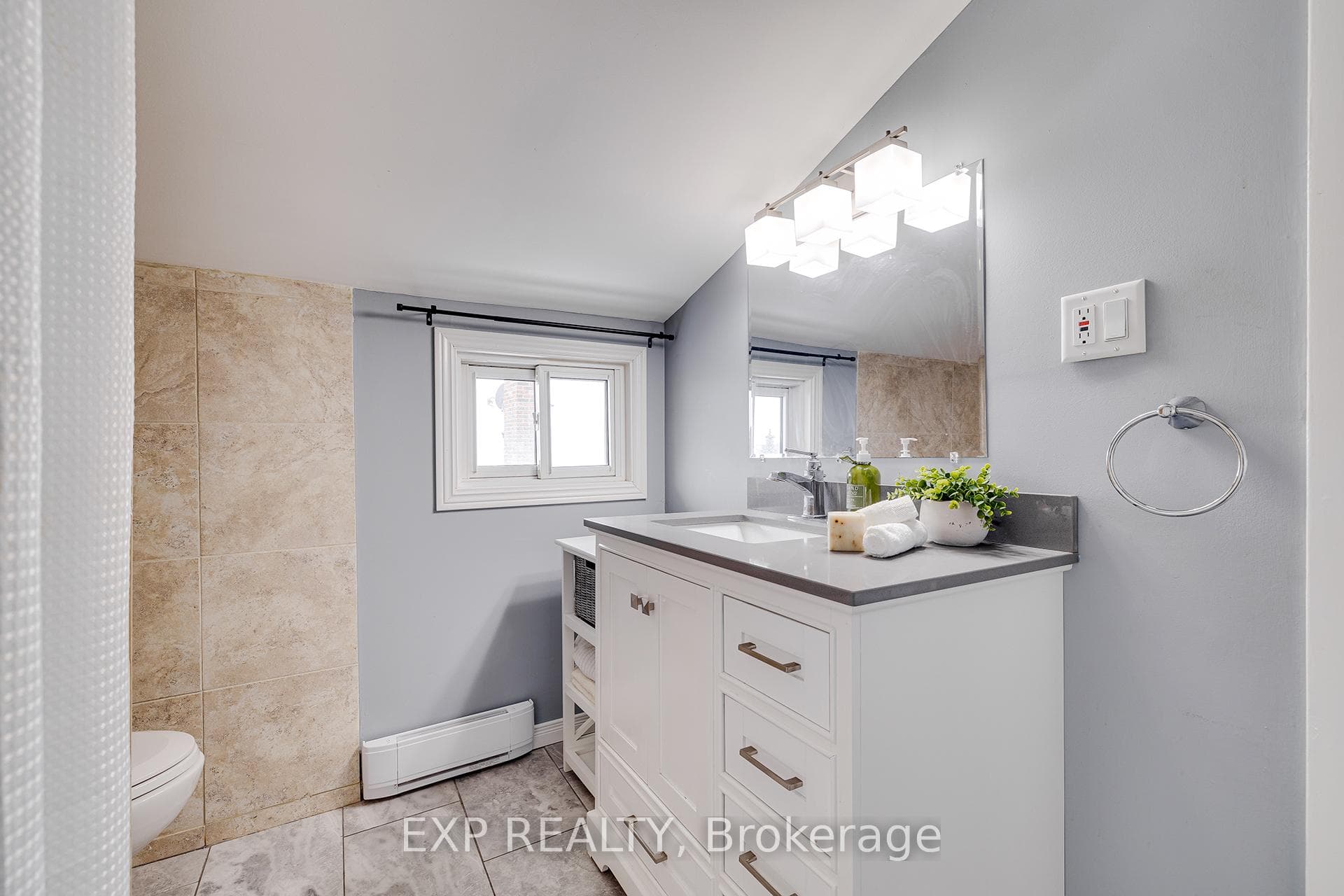 77 Borden Avenue photo 39