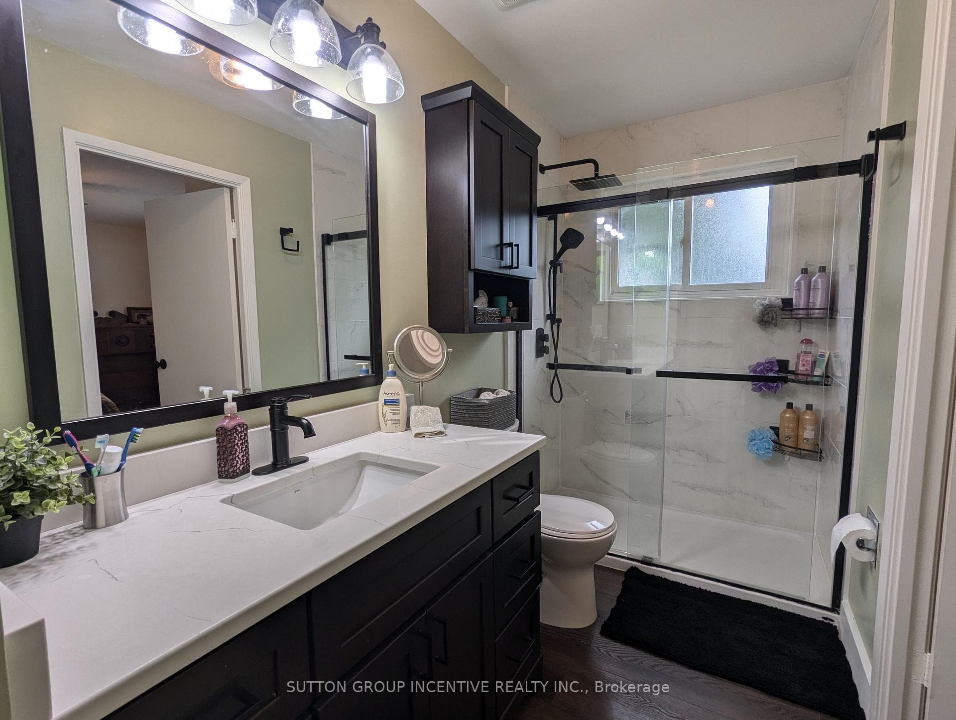 211 Sunset Crescent photo 26