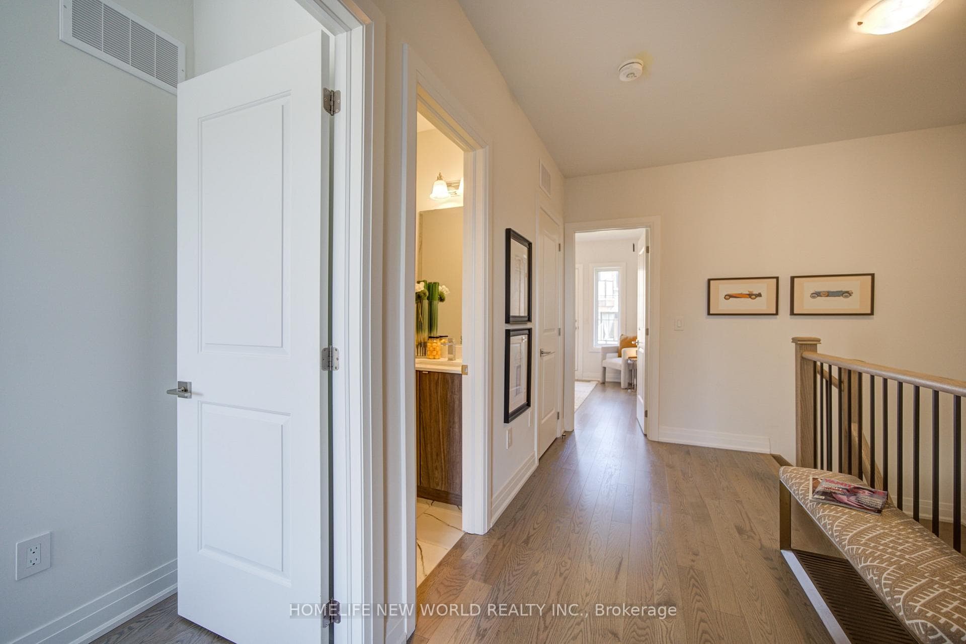 216 Vermont Avenue photo 38