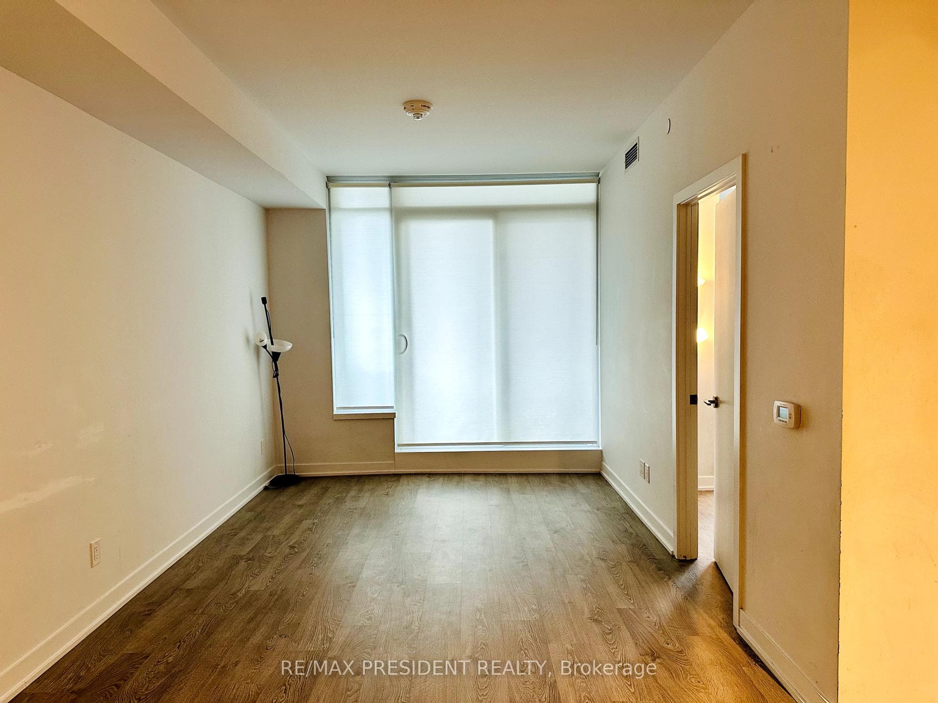 1926 lakeshore Boulevard Unit 2311 photo 4