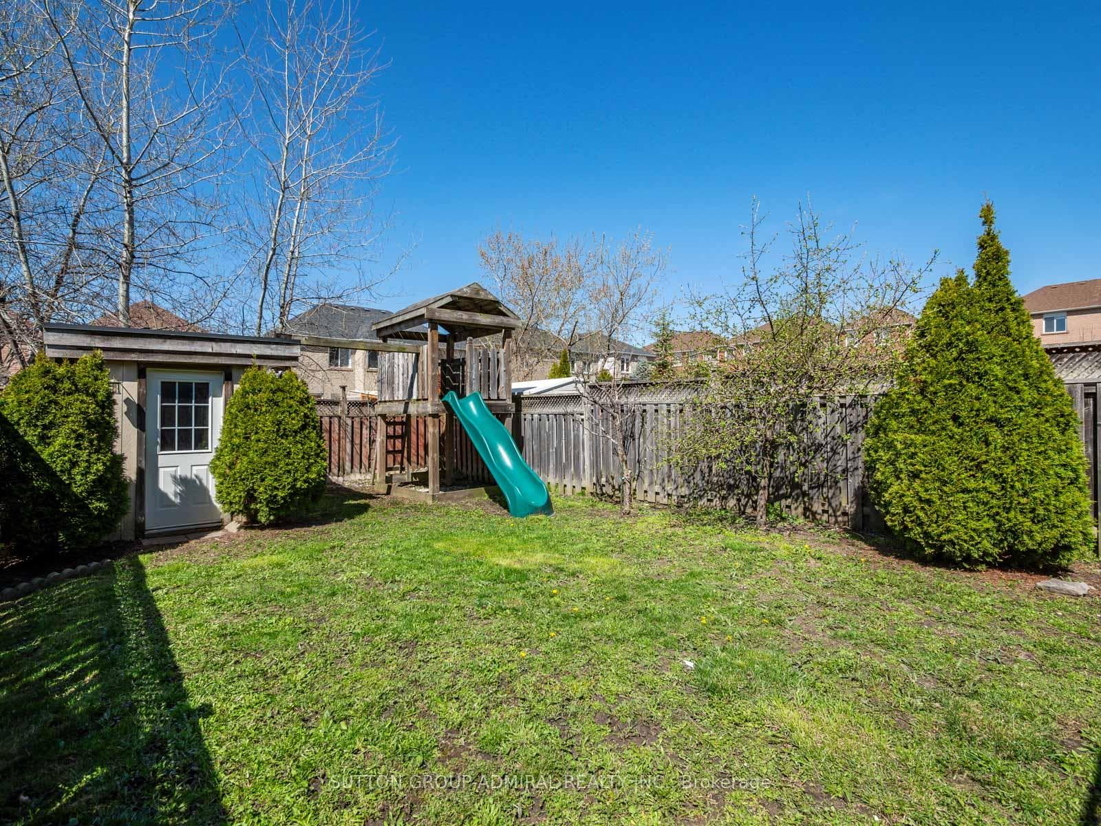 95 Giancola Crescent photo 33