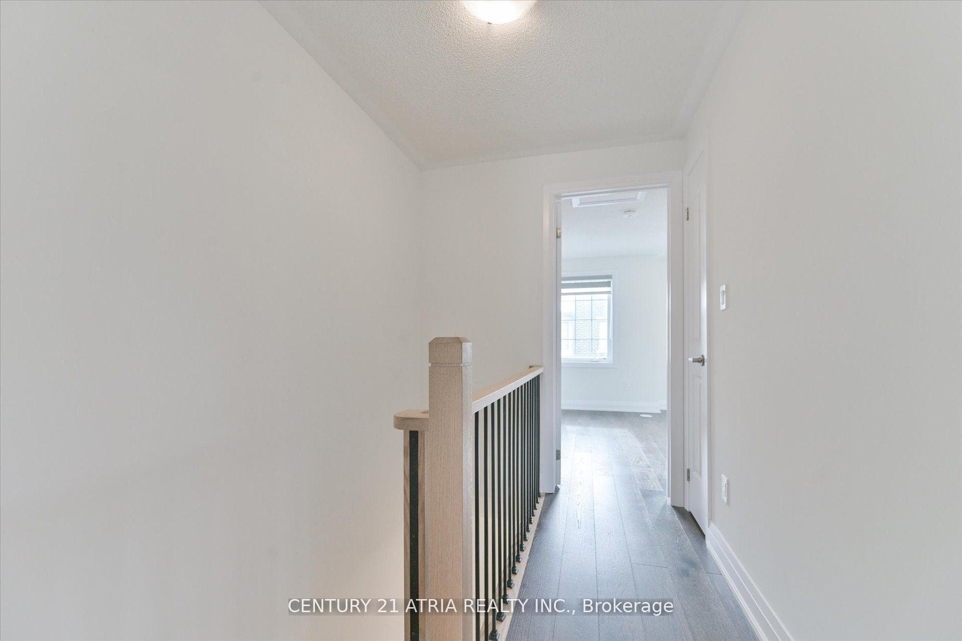 106 Clippers Crescent photo 36