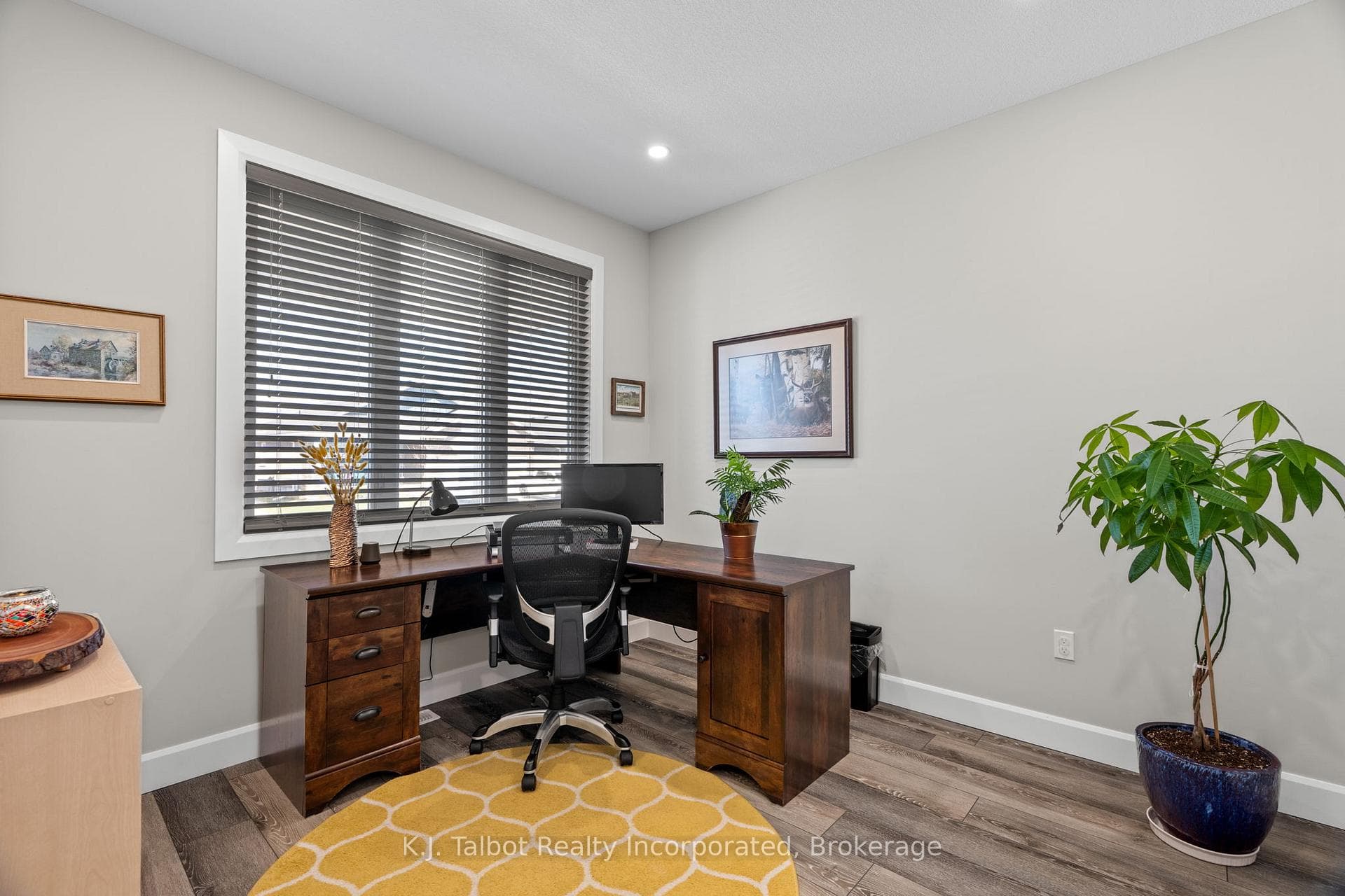 461 Warren Street photo 6