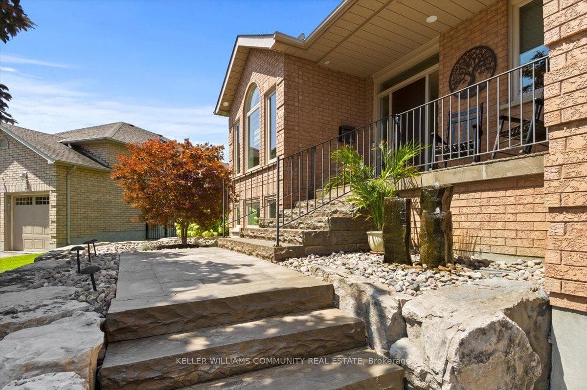 873 Wildflower Court photo 3