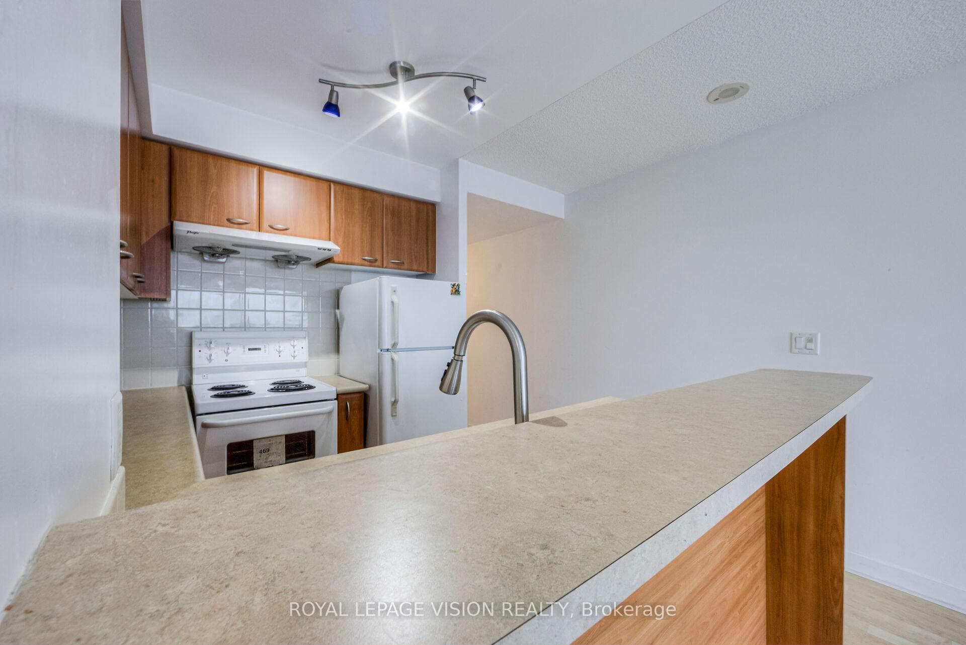 38 Lee Centre Drive Unit 1515 photo 14