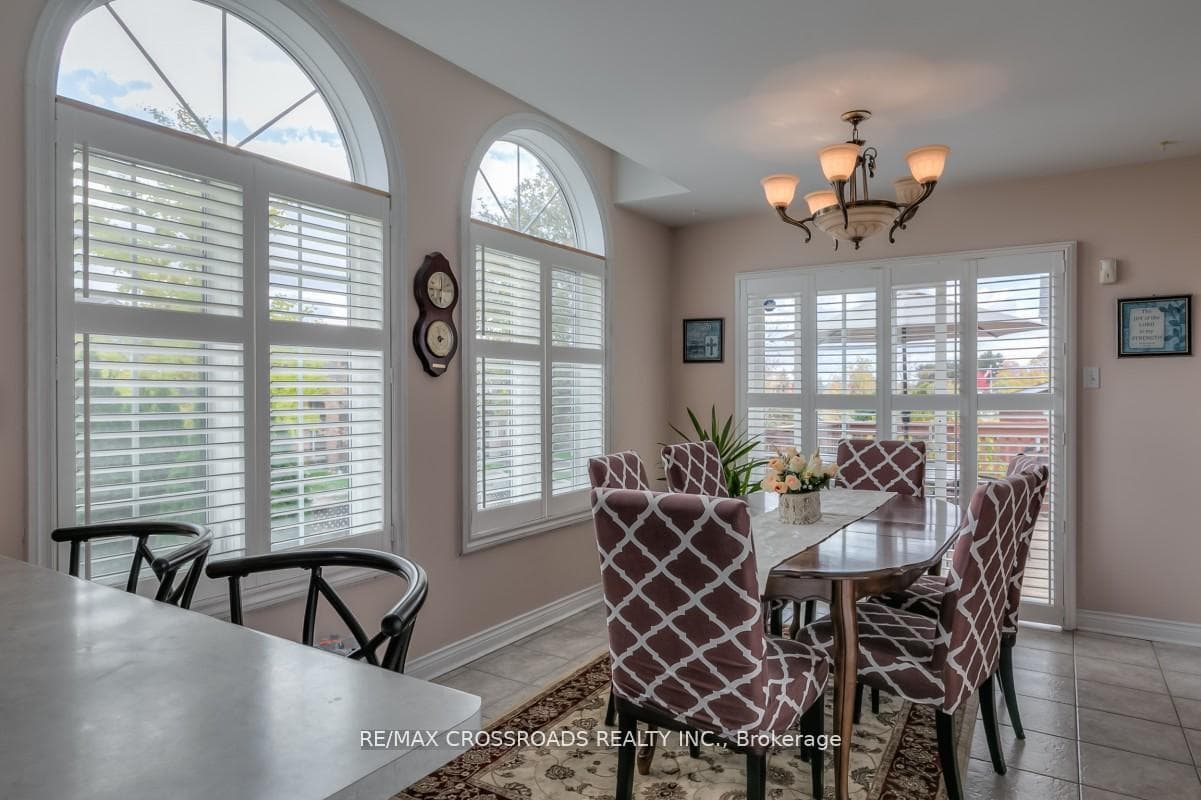 26 Lurosa Crescent photo 15