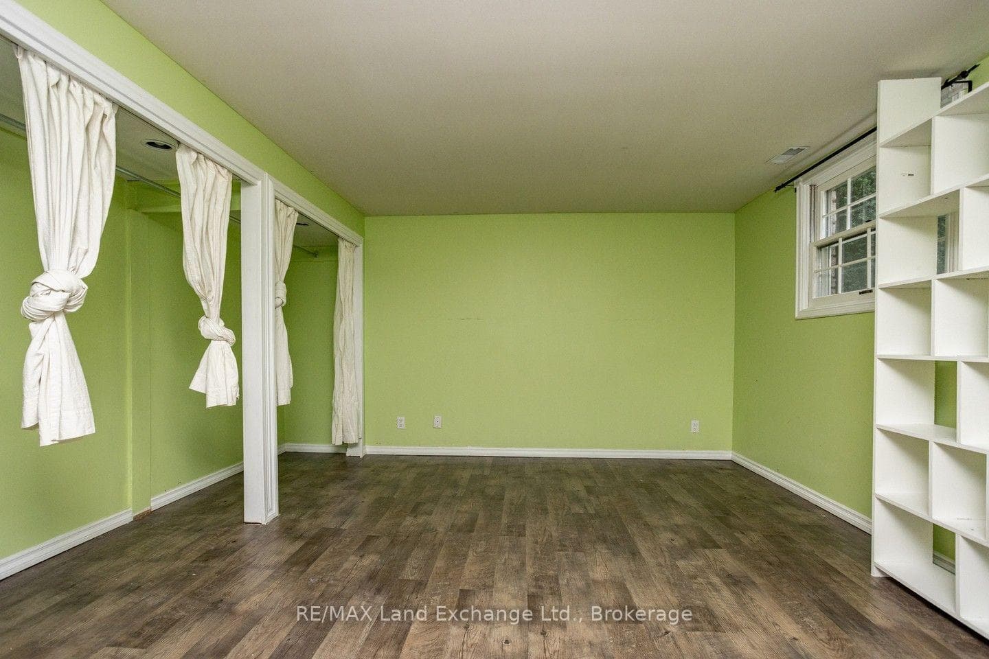 257 Kingsway Street photo 28
