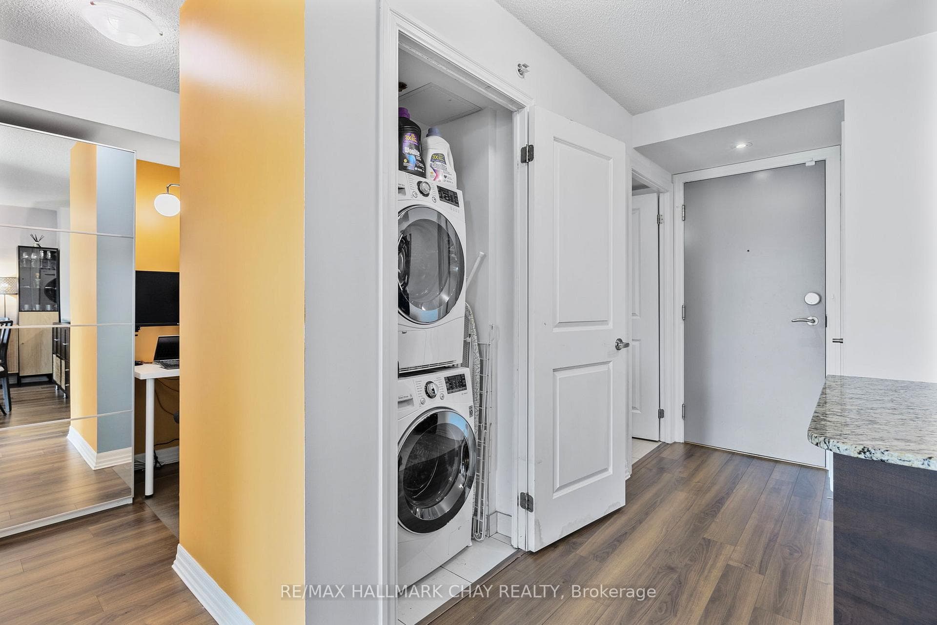 80 Esther Lorrie Drive Unit 411 photo 17