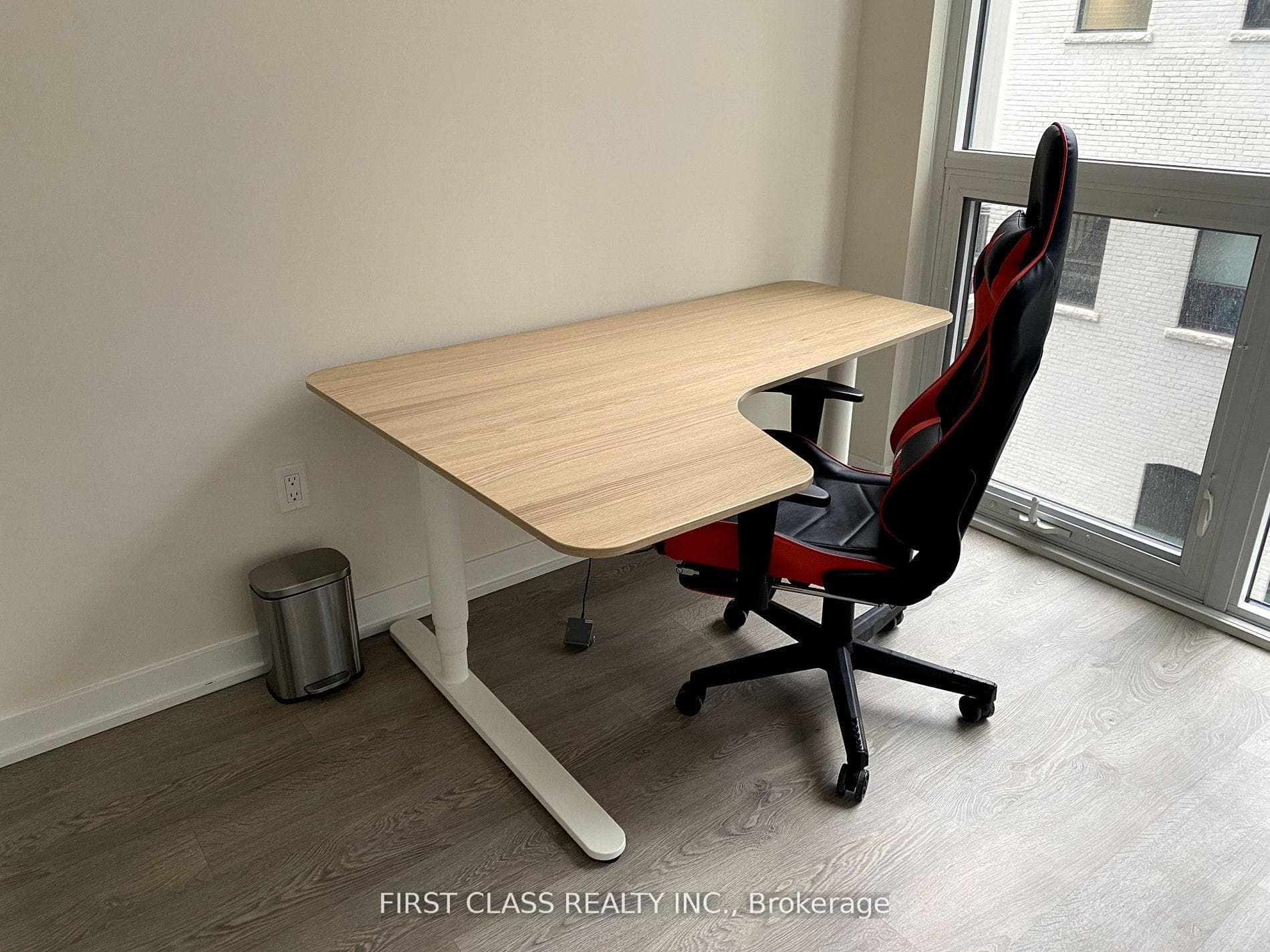 99 John Street Unit 402 photo 11