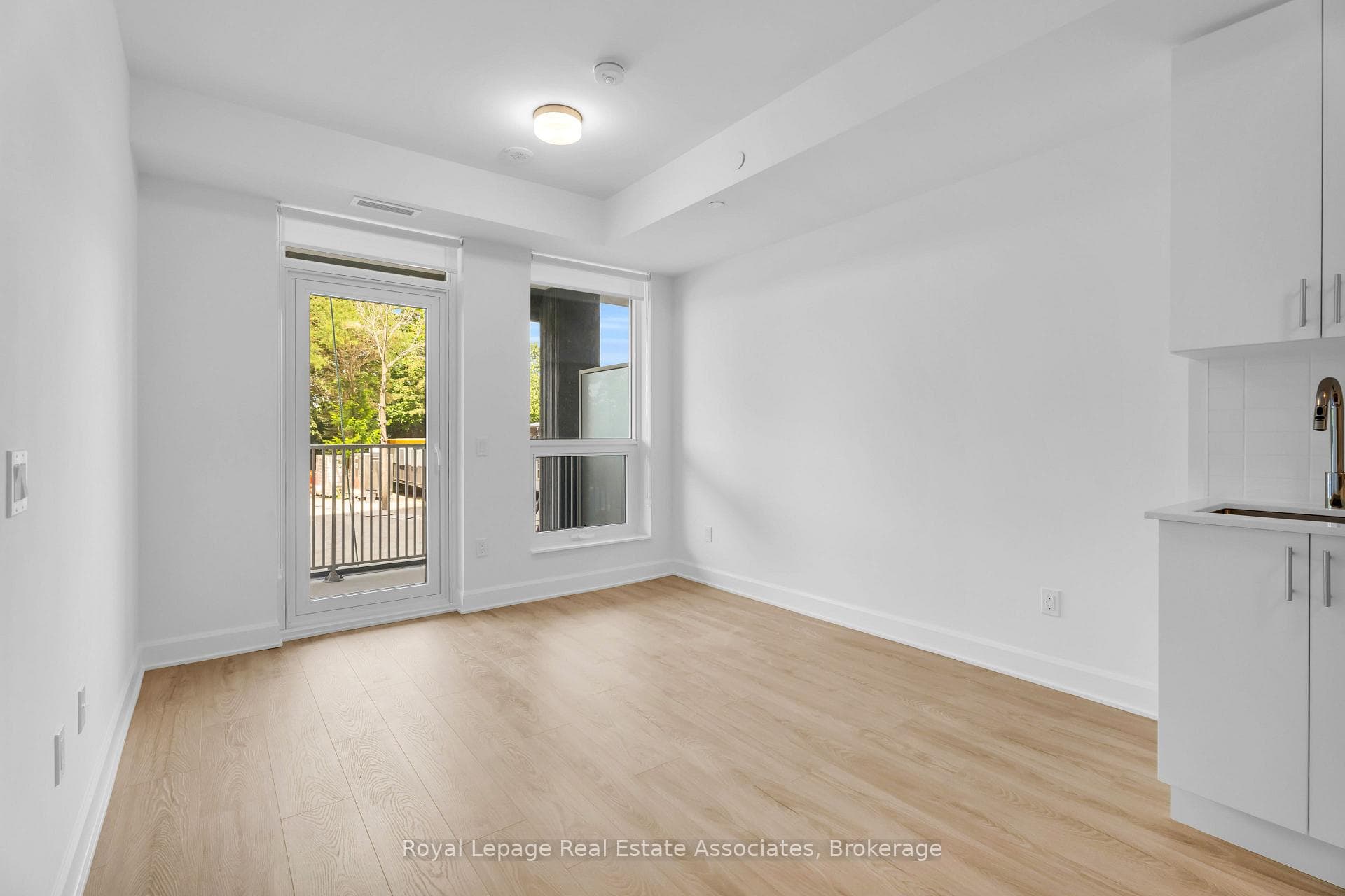3240 William Coltson Avenue Unit 216 photo 13