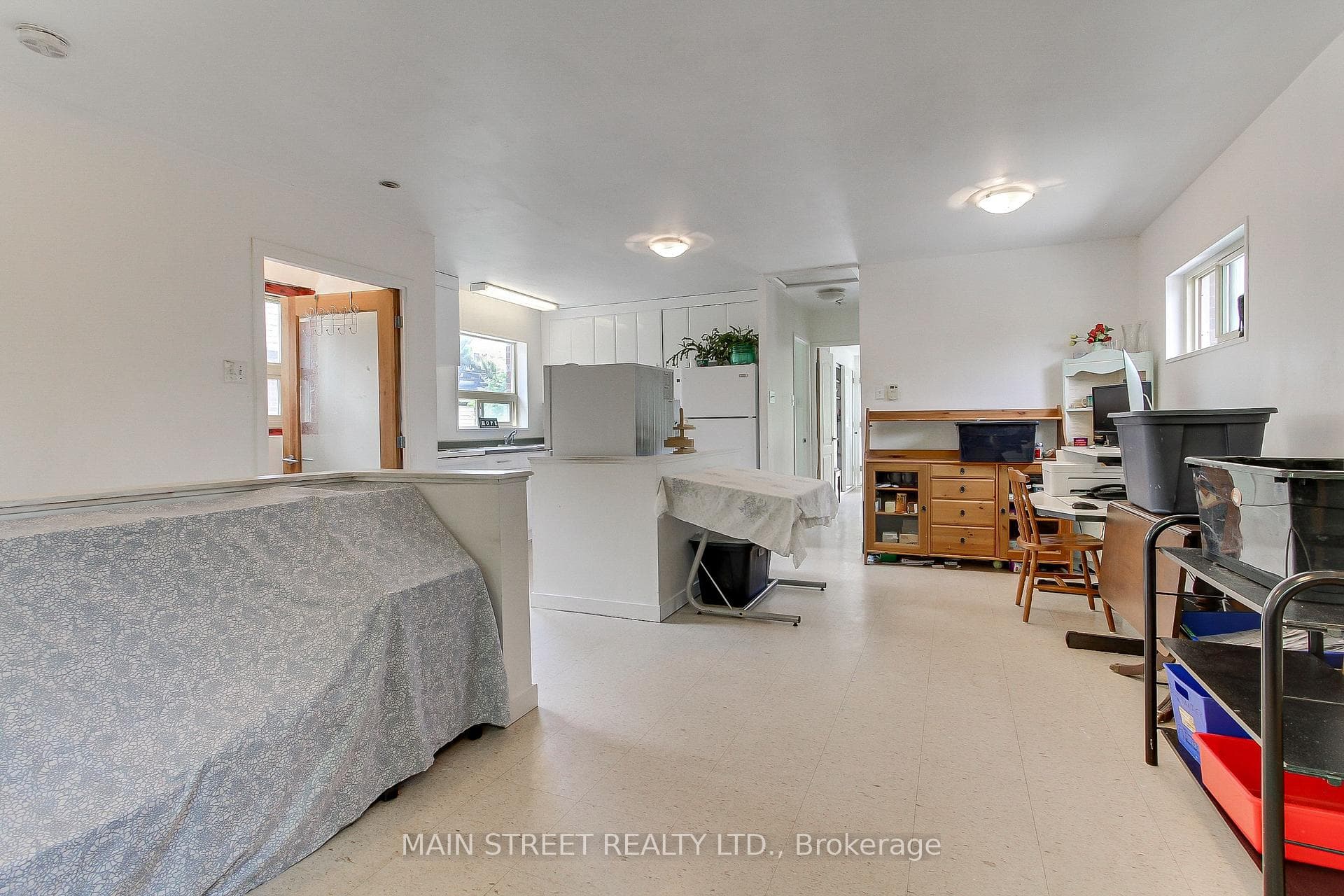282 Warden Avenue photo 10