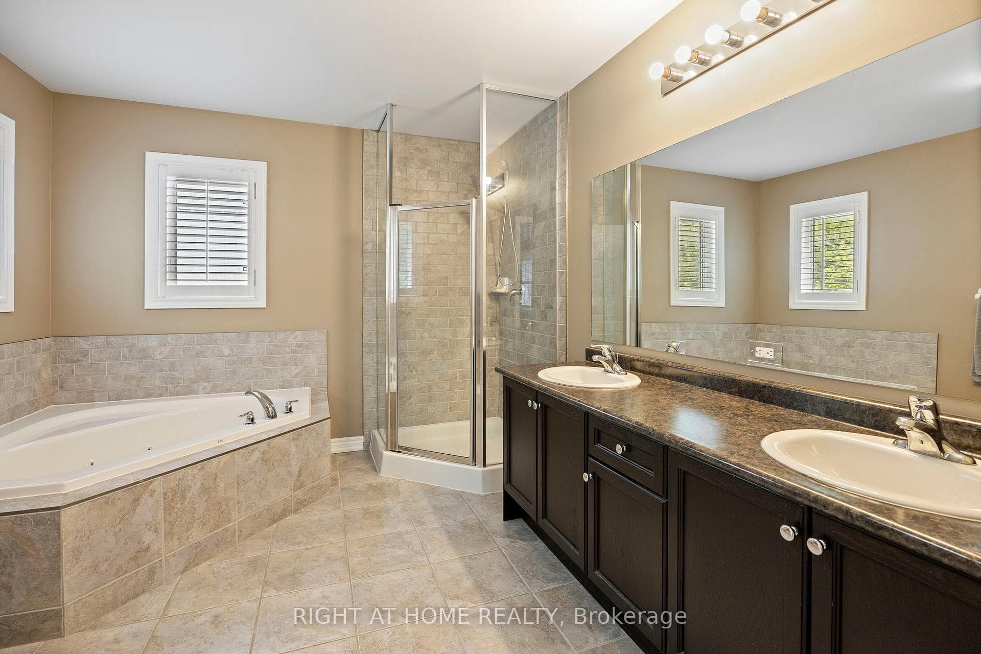 532 George Reynolds Drive photo 21