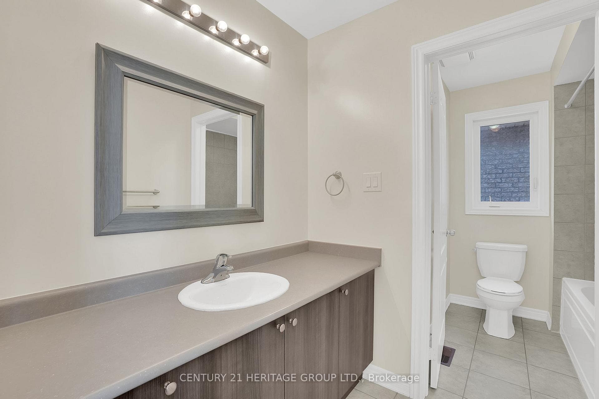 74 Relton Circle photo 36