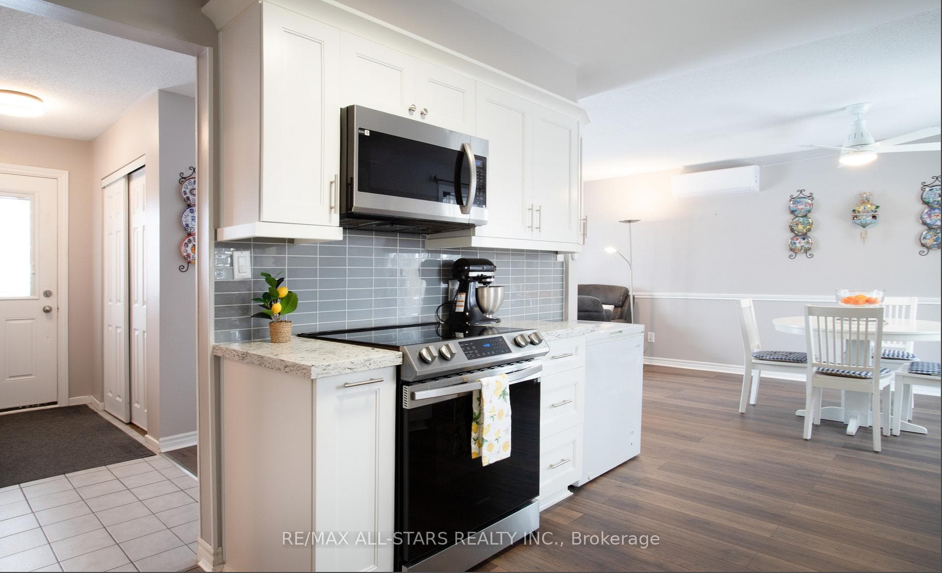 158 Blossom Court photo 11