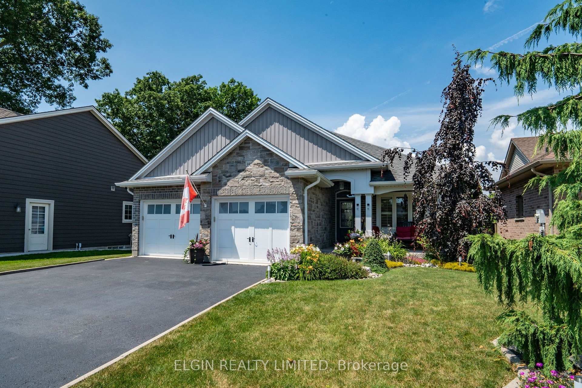 392 Larry Street photo 1