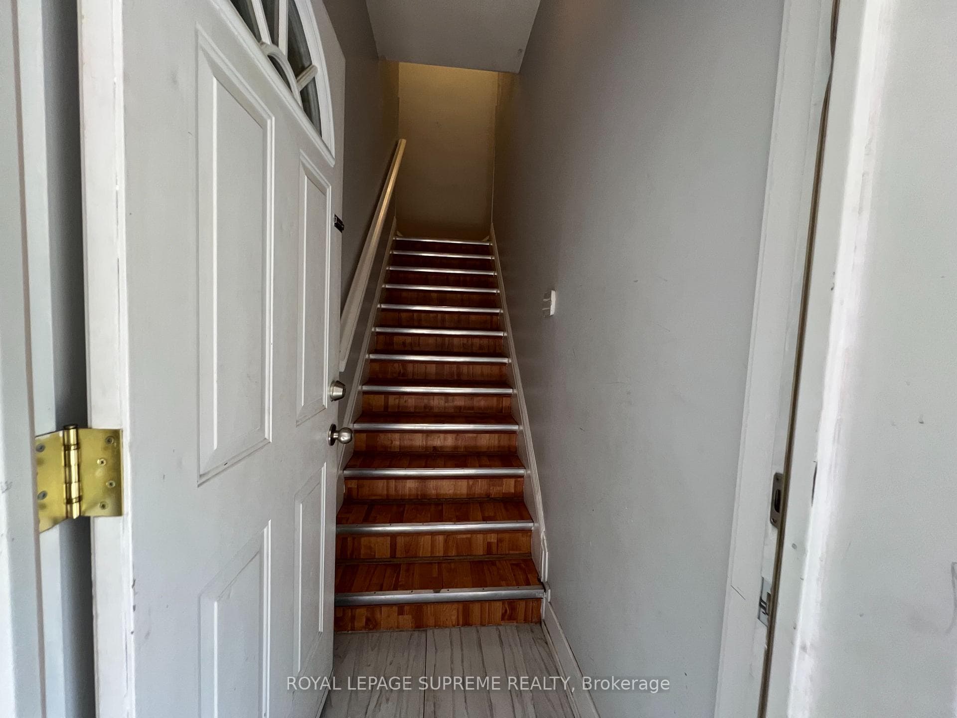 1867 Davenport Road Unit 2nd Flr photo 2