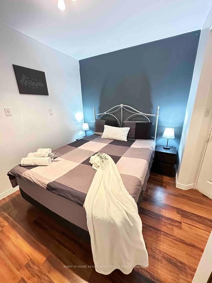 338 Little Avenue photo 20
