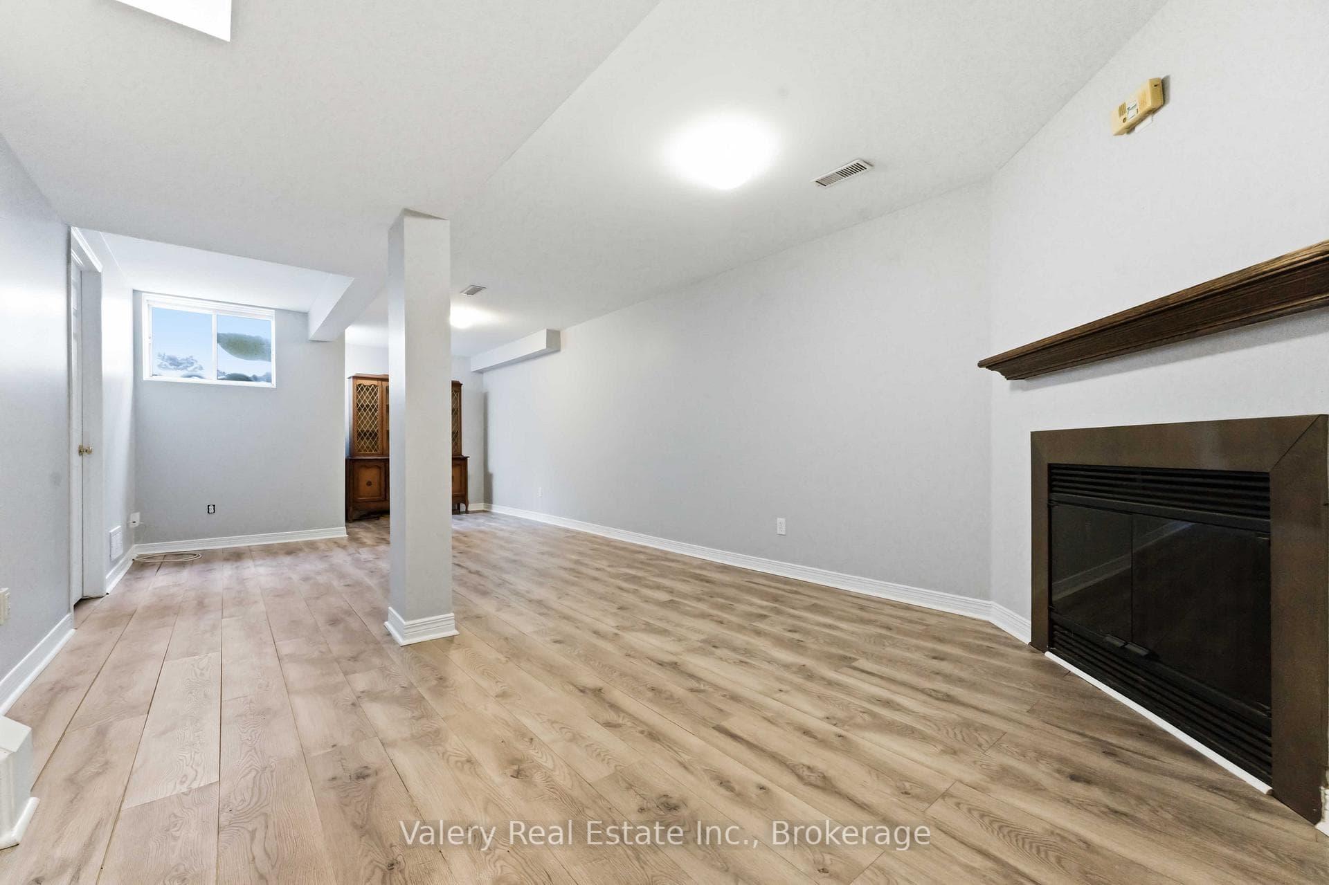 62 Astoria Crescent photo 31