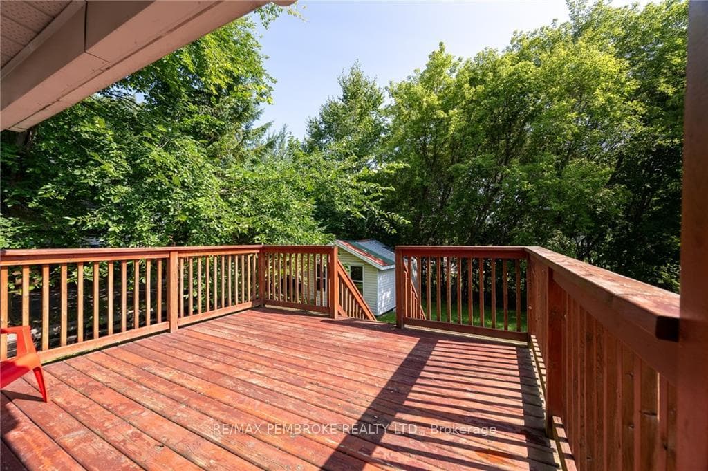 927 PEMBROKE Street photo 29